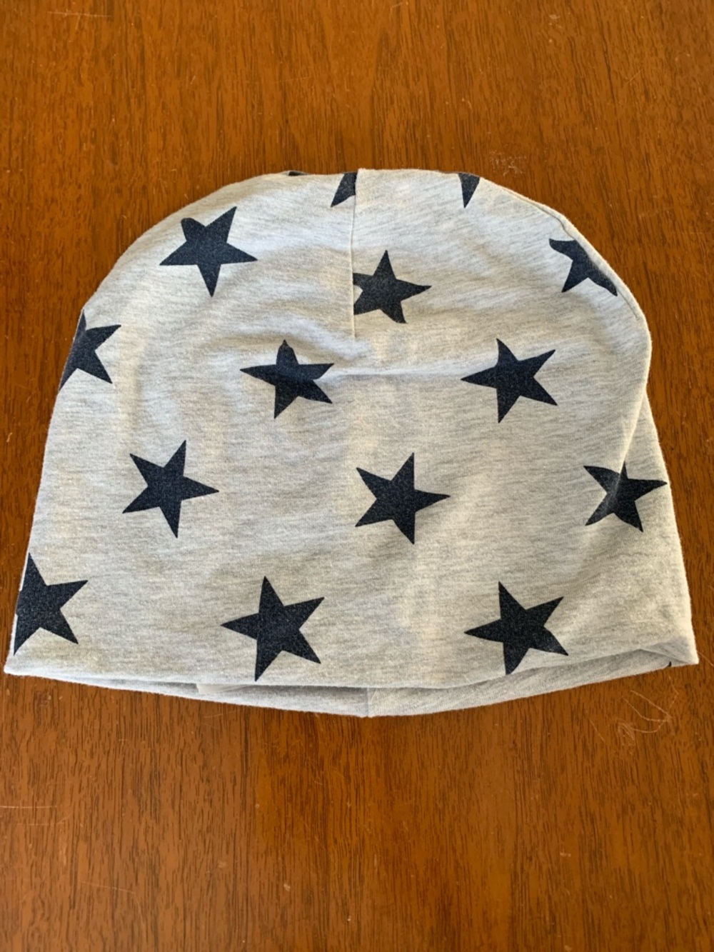 🍓3/$10 H&M Light Gray Beanie with Navy Star Pattern size 5-7